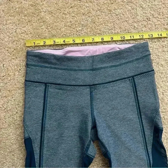 Lululemon Athletica Training Tough Cropped Capri Women’s Size 4 Blue Mesh Panel - Picture 10 of 16